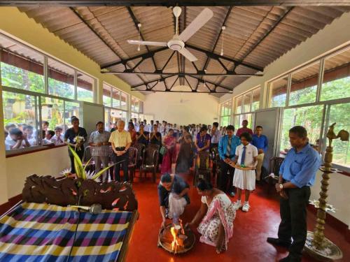 Handing over a New English Activity Building (3)