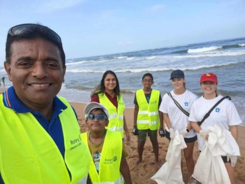 Rotary Club Colombo - Beach Clean up 2024